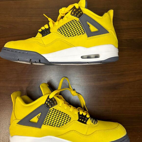 Air Jordan 4 ‘Lightning’ 2021 - Picture 1 of 8